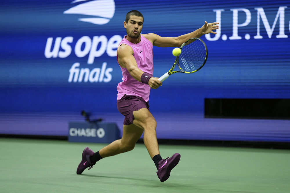 通过与国际 通过与国际